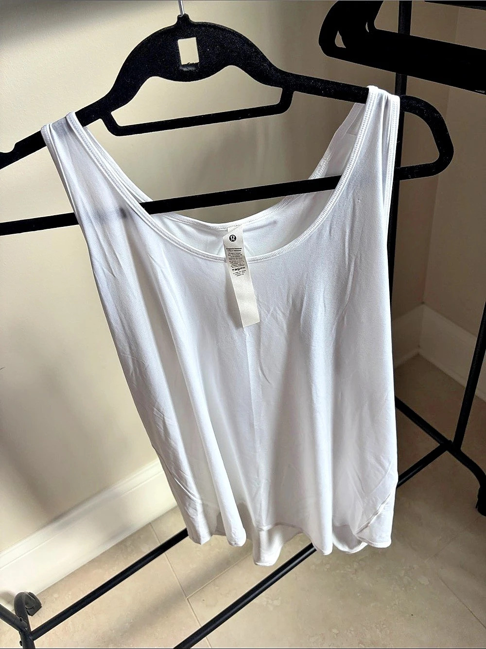 lululemon Essential Tank *Pleated White Size 12